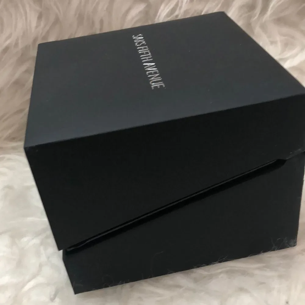 🆕 Saks Fifth Avenue Watch Box